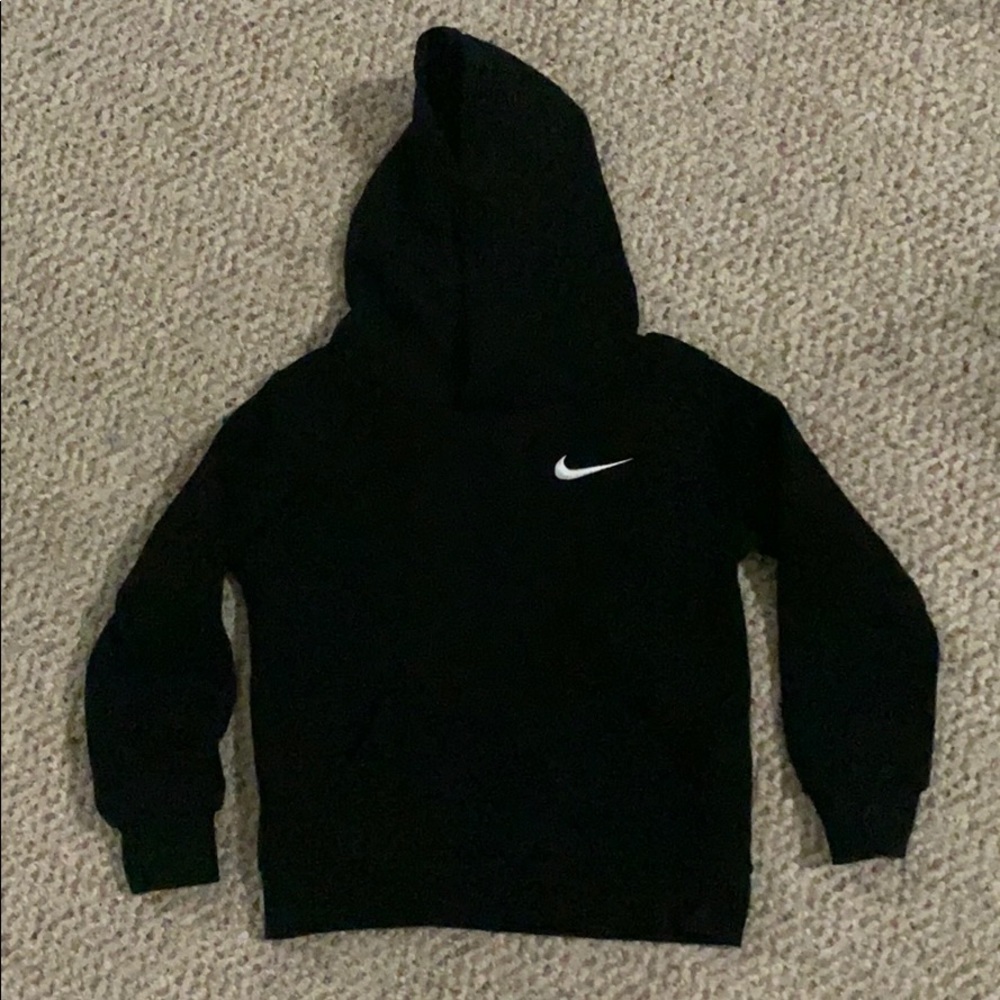 Black Nike Hooded Sweatshirt with front pocket